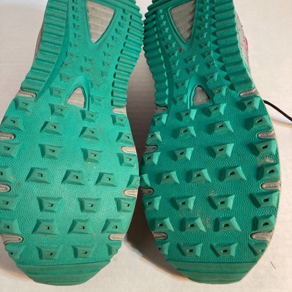 Kids Neon New Balance size 2 - Picture 9 of 10